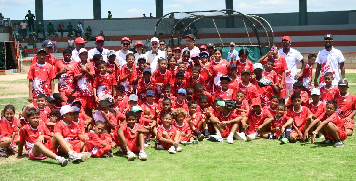 En el sur del Atlántico inauguran escuela de formación de béisbol